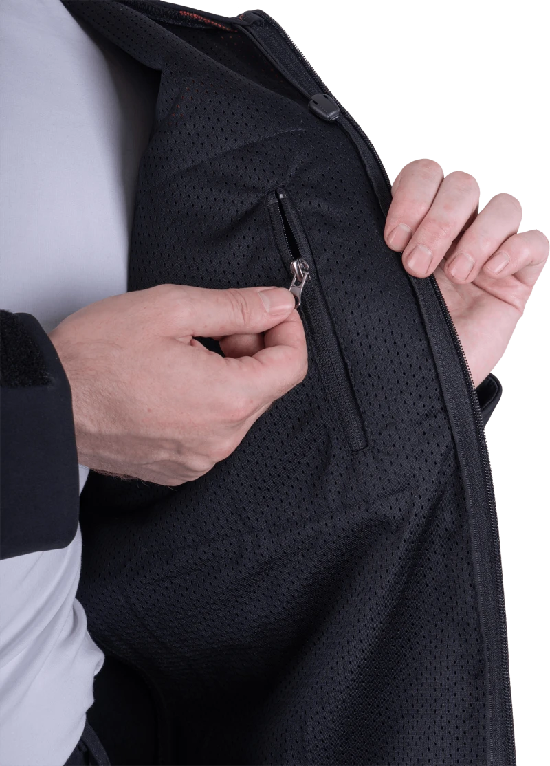 Куртка СОФТШЕЛЛ, черный-красный Кур 903