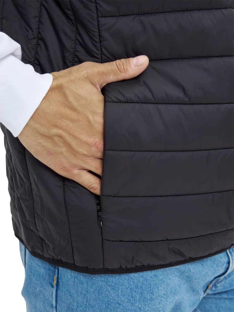 Жилет ДЕМИ стеганый, черный Жил 006